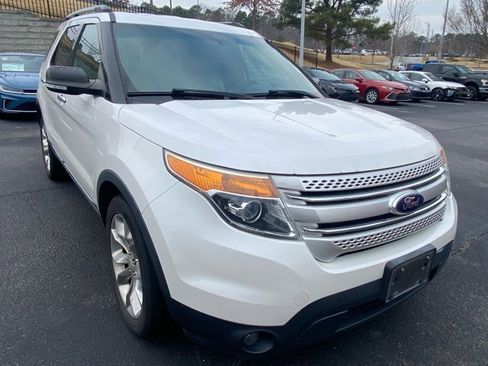 Used 2013 Ford Explorer XLT image 1