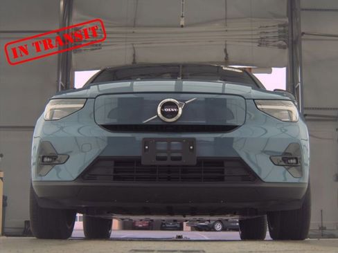 Used 2023 Volvo C40 P8 Recharge Ultimate w/ Protection Package Premier image 12