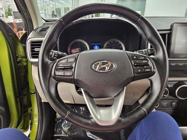 Used 2021 Hyundai Venue SEL FWD image 10