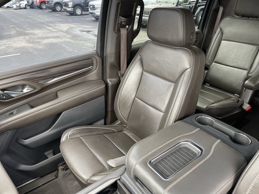 Used 2021 GMC Yukon XL Denali AWD/4WD image 25