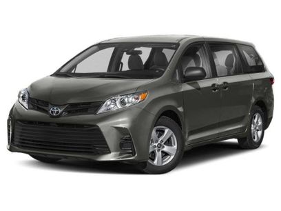Used 2018 Toyota Sienna XLE w/ XLE Navigation Package