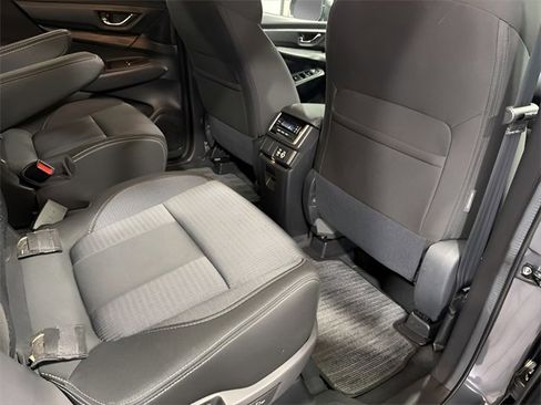 Certified 2024 Subaru Ascent Premium w/ Convenience Package image 32
