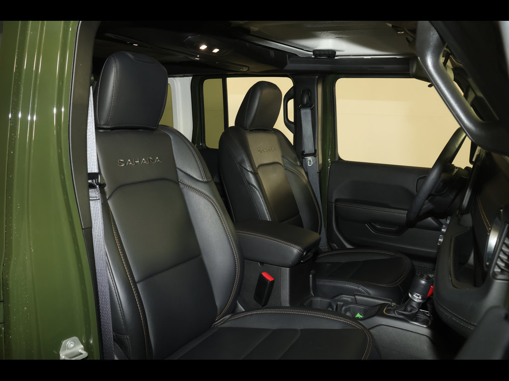 Used 2024 Jeep Wrangler Unlimited Sahara w/ Dual Top Group AWD/4WD image 27
