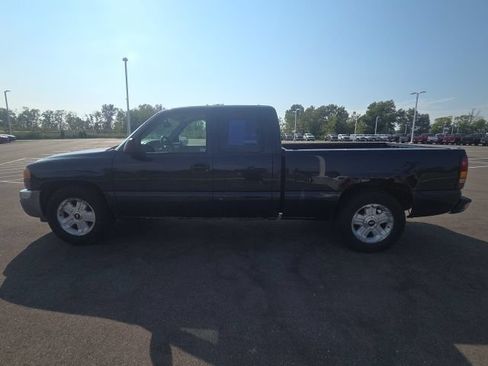 Used 2005 GMC Sierra 1500 W/T RWD image 11