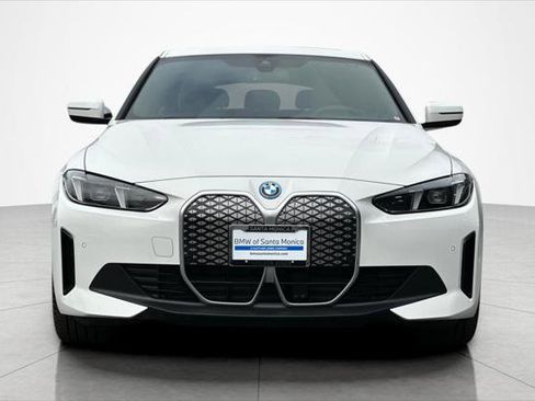 Used 2025 BMW i4 eDrive40 image 8
