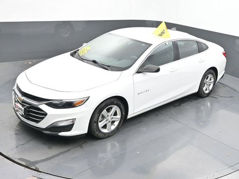 Used 2022 Chevrolet Malibu LS image 41