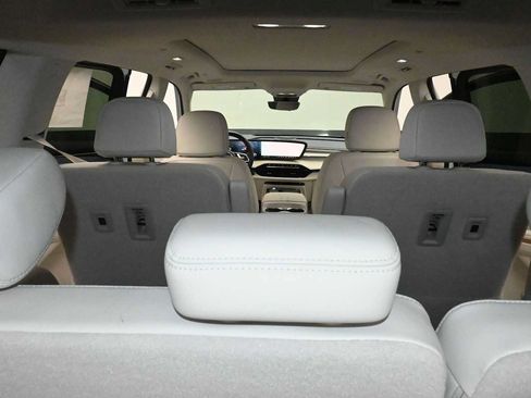 New 2026 Buick Enclave Avenir w/ Super Cruise Package AWD/4WD image 32