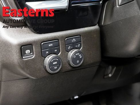 Used 2025 Chevrolet Silverado 1500 LT AWD/4WD image 22