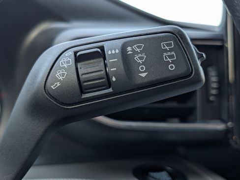 Used 2023 Ford Explorer XLT w/ Equipment Group 202A image 26