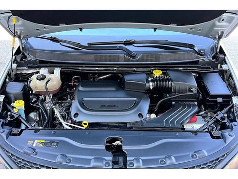 Certified 2024 Chrysler Voyager LX FWD image 55