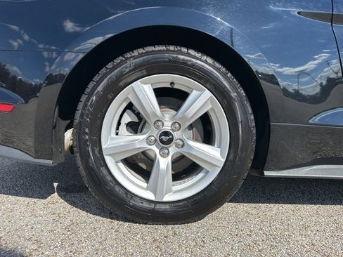 Used 2018 Ford Mustang Coupe image 34