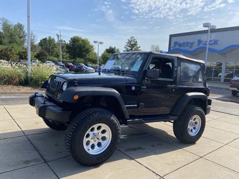 Used 2014 Jeep Wrangler Sport w/ Connectivity Group AWD/4WD image 6