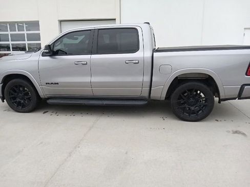 Used 2021 RAM 1500 Laramie AWD/4WD image 6