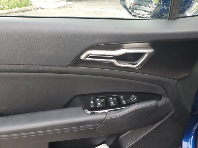 Certified 2024 Kia Sportage EX FWD image 19
