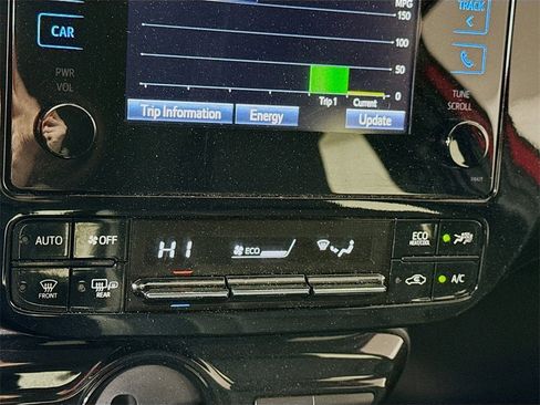 Used 2019 Toyota Prius XLE image 18