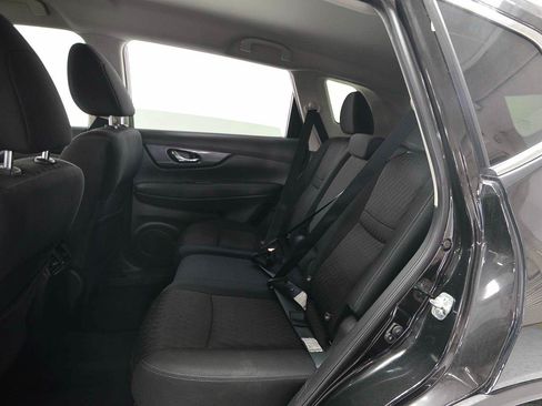 Used 2020 Nissan Rogue SV FWD image 9