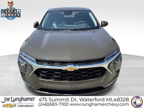 Used 2024 Chevrolet Trax LS w/ LS Convenience Package FWD image 9
