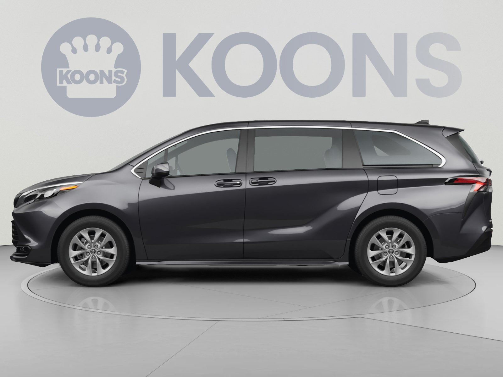 Used 2025 Toyota Sienna LE w/ LE Plus Package AWD/4WD image 2