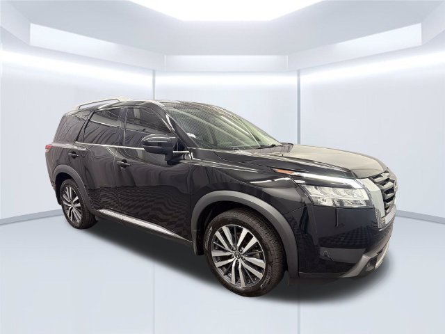 Used 2022 Nissan Pathfinder Platinum w/ Cargo Package AWD/4WD image 8