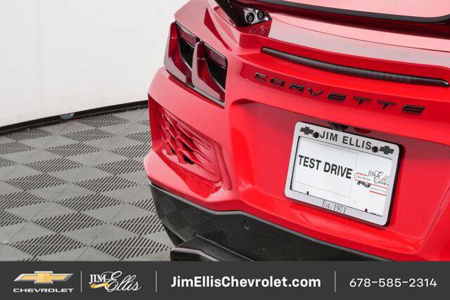 Used 2025 Chevrolet Corvette Z06 w/ Z07 Performance Package RWD image 31