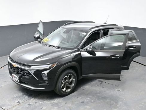 New 2026 Chevrolet Trax LT w/ Driver Confidence Package image 59