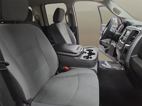 Used 2024 RAM 1500 Classic SLT image 19