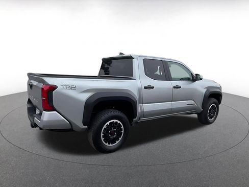 Used 2025 Toyota Tacoma TRD Off-Road image 15