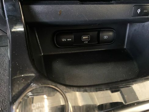 Used 2023 Kia Seltos SX image 29