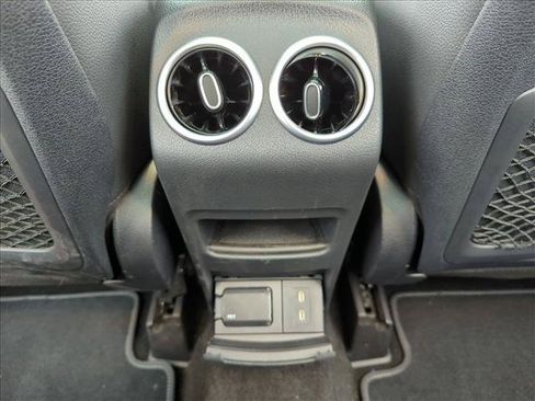 Certified 2024 Mercedes-Benz GLB 250 image 17