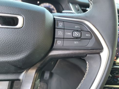 Certified 2024 Jeep Grand Cherokee L Limited RWD image 24