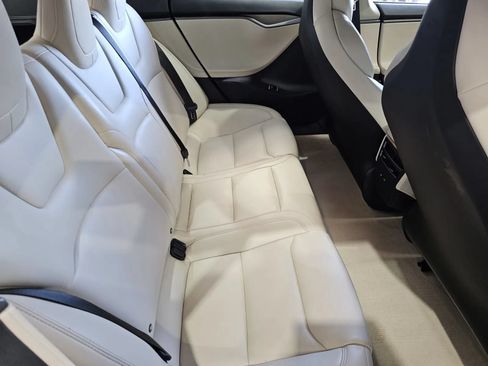 Used 2018 Tesla Model S AWD image 9