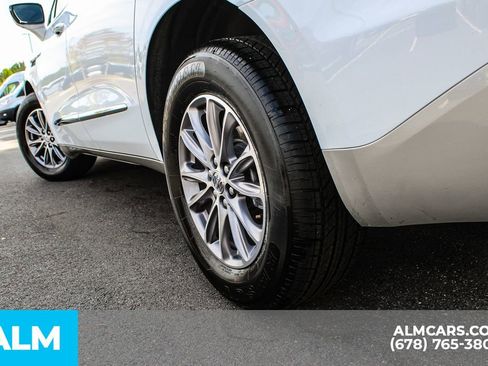 Used 2024 Buick Enclave Premium image 15