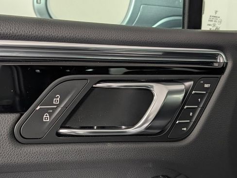 New 2026 Porsche Macan AWD/4WD image 26