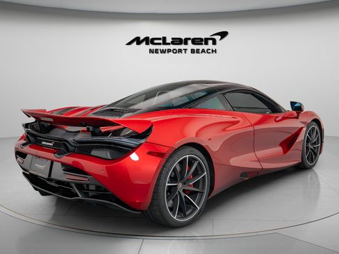 Used 2018 McLaren 720S Performance RWD image 6