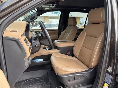 Used 2021 Chevrolet Tahoe Premier w/ Premium Package image 23