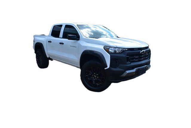 Used 2026 Chevrolet Colorado Trail Boss AWD/4WD image 2