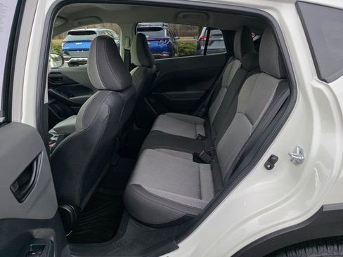Used 2024 Subaru Crosstrek 2.0i Premium image 17