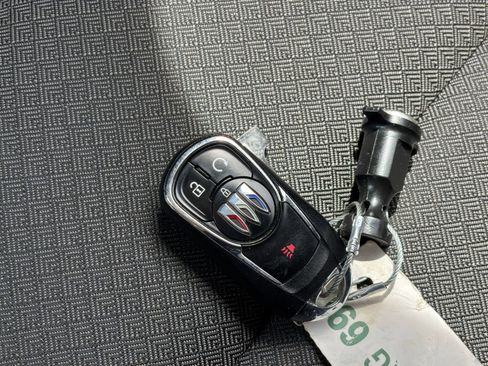 Used 2025 Buick Encore GX Preferred AWD/4WD image 21