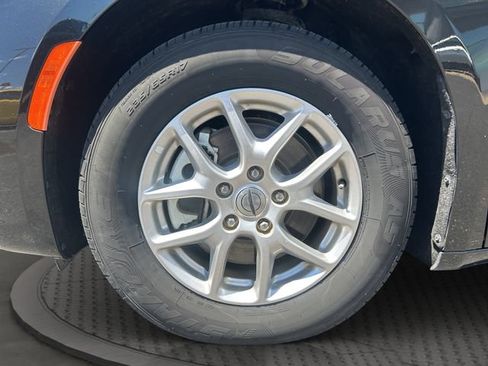 Used 2023 Chrysler Pacifica Touring-L FWD image 37