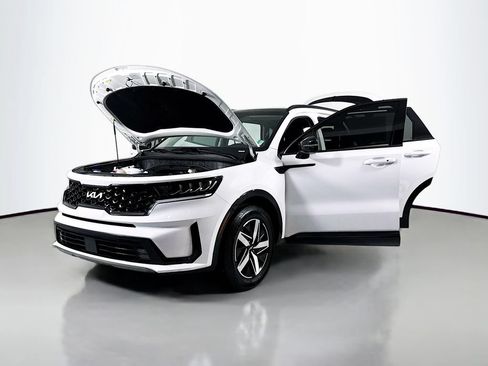 Used 2022 Kia Sorento EX w/ Panoramic Sunroof Package FWD image 17