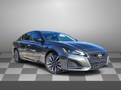 Used 2025 Nissan Altima 2.5 SV