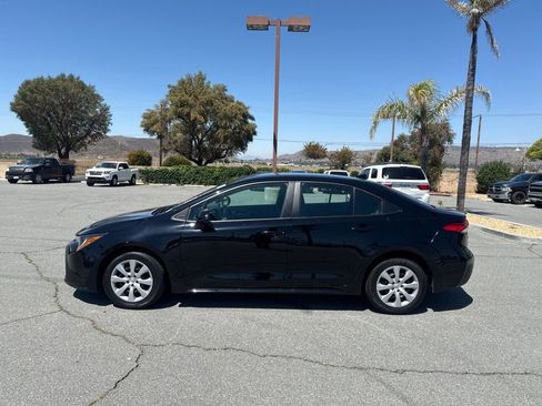 Used 2024 Toyota Corolla LE FWD image 5