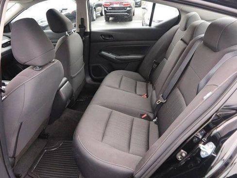 Used 2025 Nissan Altima 2.5 SV FWD image 9