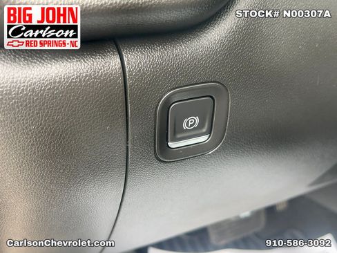 Used 2021 Chevrolet Silverado 1500 Custom Trail Boss AWD/4WD image 16