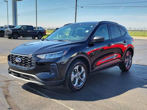 Certified 2025 Ford Escape ST-Line AWD/4WD image 8