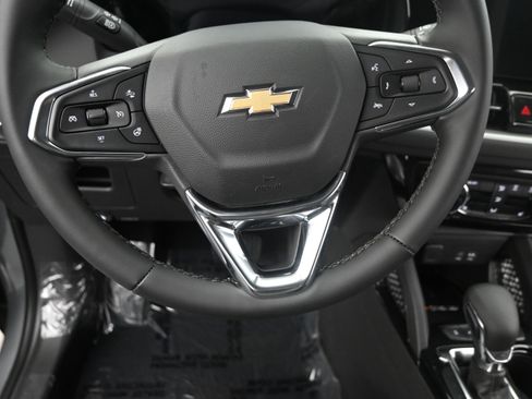 New 2025 Chevrolet TrailBlazer LT w/ Convenience Package FWD image 9