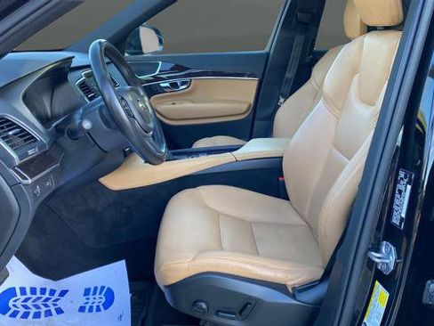 Used 2019 Volvo XC90 T6 Momentum w/ Advanced Package AWD/4WD image 9