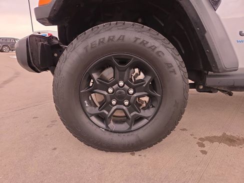 Used 2023 Jeep Wrangler Unlimited image 26