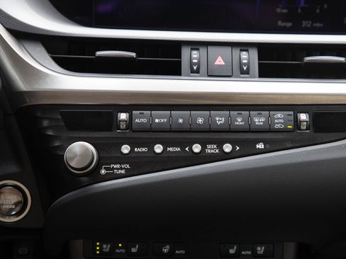 Used 2021 Lexus ES 250 w/ Premium Package AWD/4WD image 17