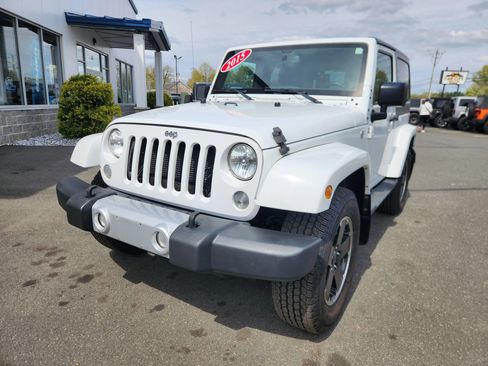 Used 2015 Jeep Wrangler Sahara w/ Dual Top Group AWD/4WD image 5
